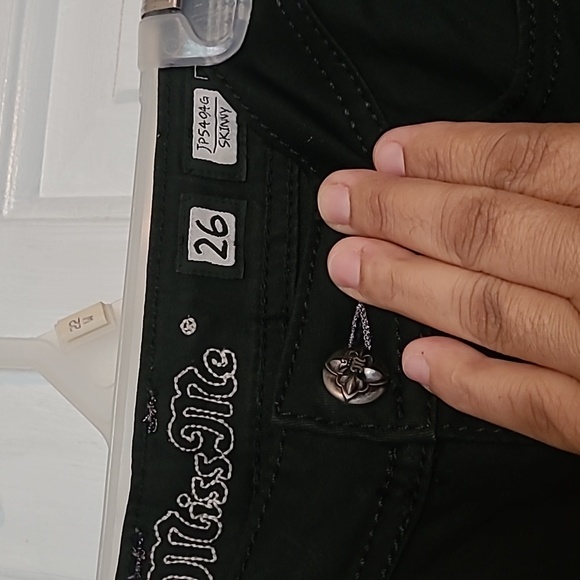 Miss Me Black Skinny Jeans - Picture 3 of 12